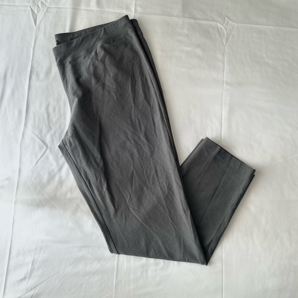 Eileen Fisher Grey Pull-On Straight Leg Pants - Picture 3 of 7